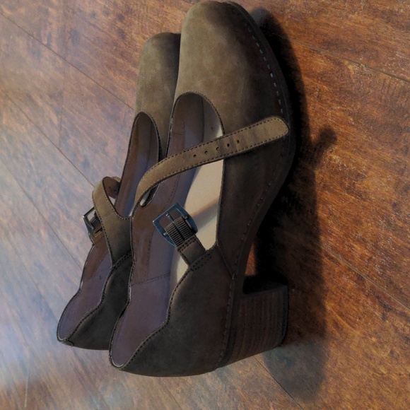 Women's shoes - Picture 2 of 4